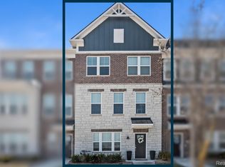 42818 Atwood Ave, Novi, MI 48375