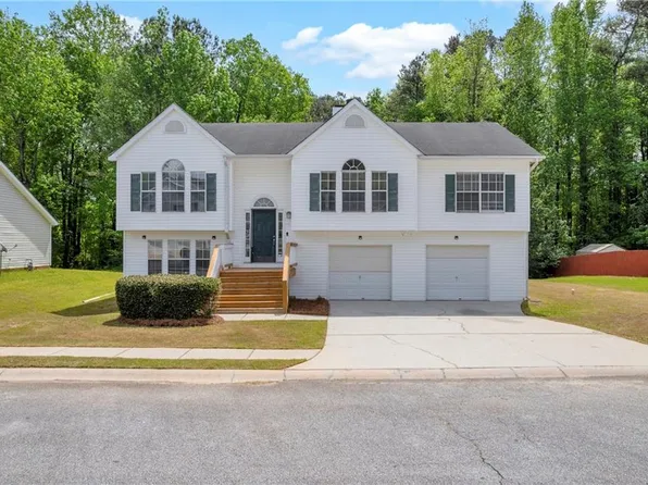 7153 New Dale Rd, Rex, GA 30273