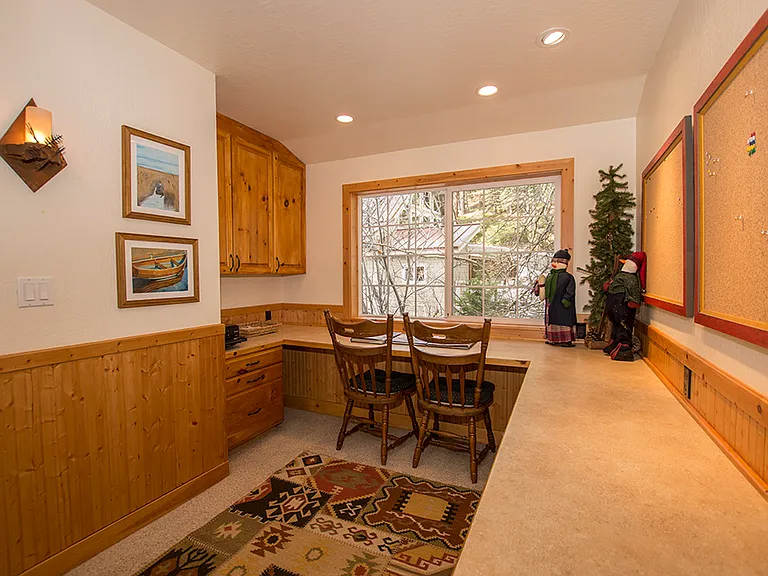 395 Elizabeth Dr — Photo 20