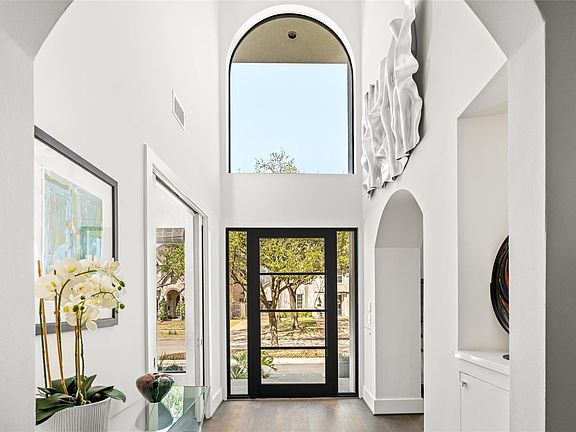 3rd image of 3703 Wroxton Rd