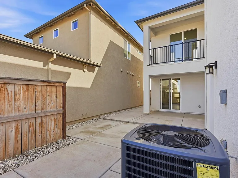2809 Earthened Walk — Photo 35