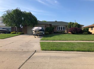 35347 Riebel Ct, Clinton Township, MI 48035