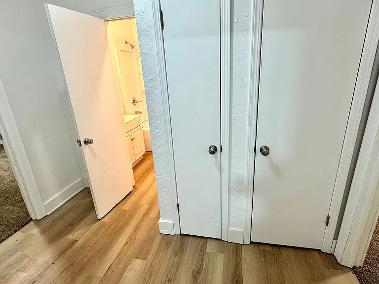 43 Townsend Ave — Photo 10