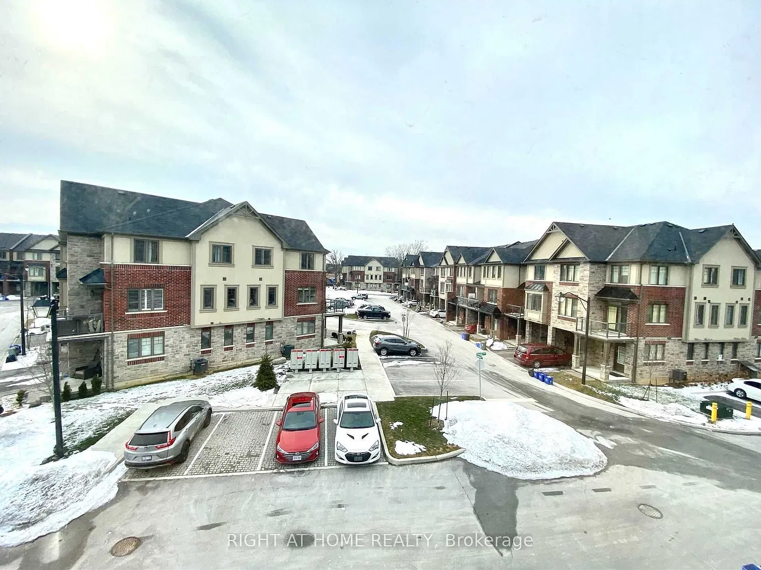 3 bed, $2,700 — Photo 3