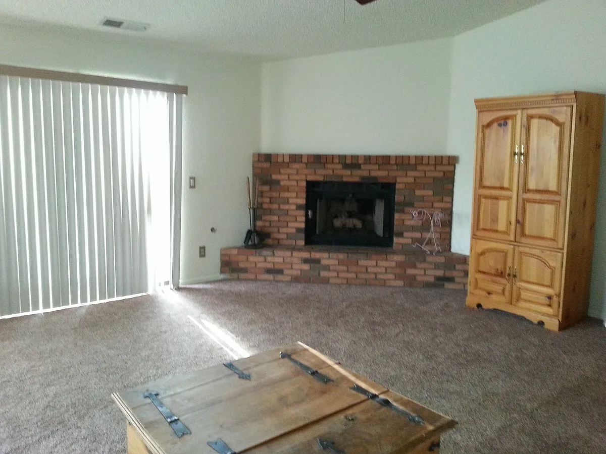 Building Photo - 2707 N Walnut Hills Dr #73