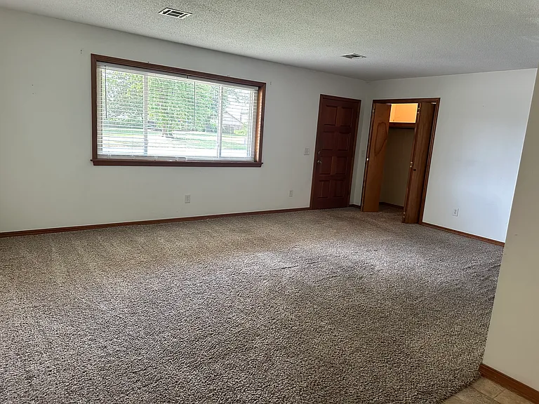 1405 SE Sunrise St #1405 — Photo 4