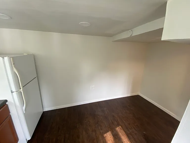 61 Pointview Rd #1 — Photo 67