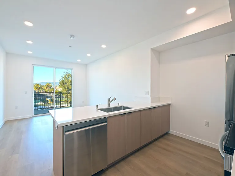 Sylvan House — Photo 17