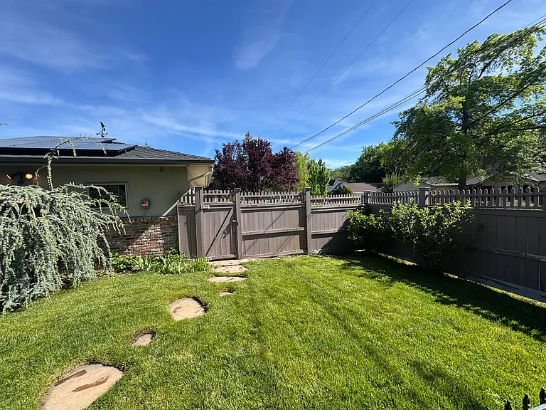 255 Circle Dr — Photo 27