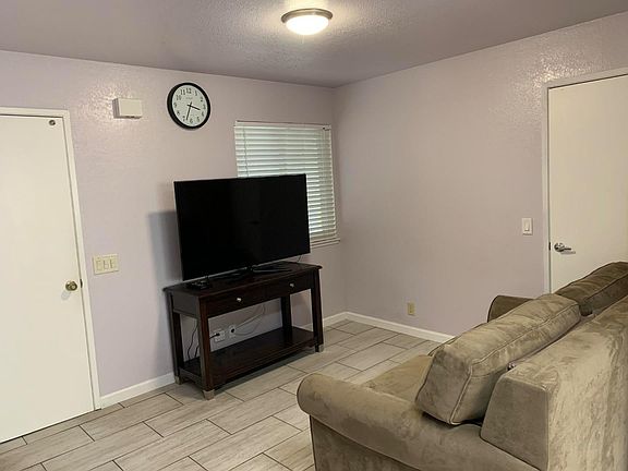 5th image of 3565 Cuesta Dr