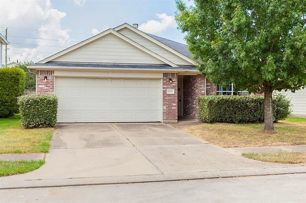 3 bed, 1433 sqft, $1,850 — Photo 1