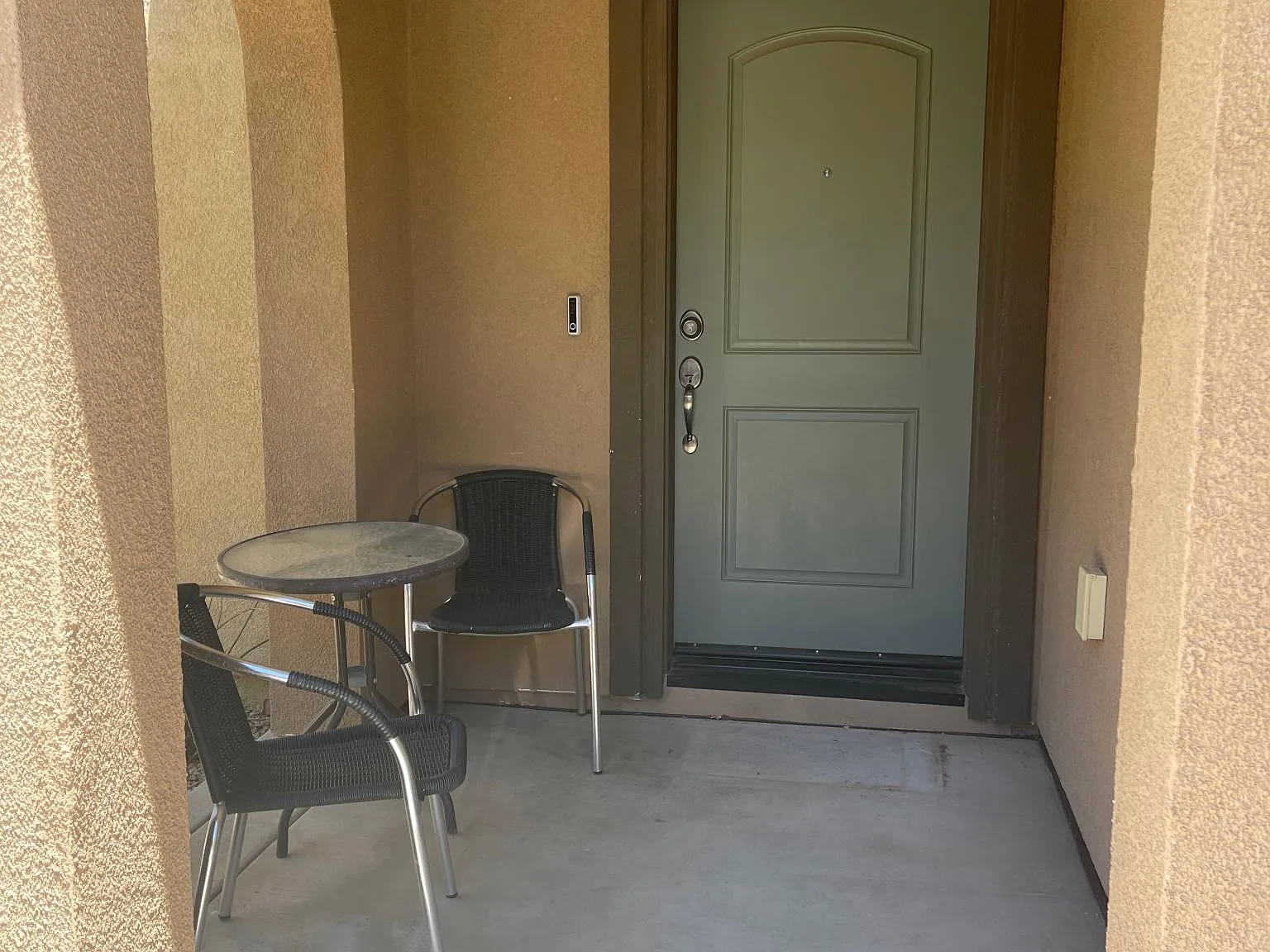1424 Chinaberry Ln — Photo 2