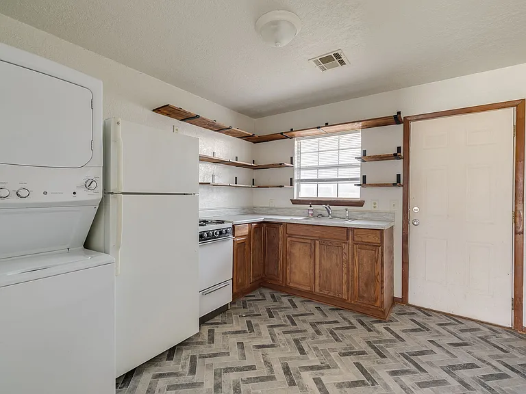 1133 Stubbeman Ave — Photo 5