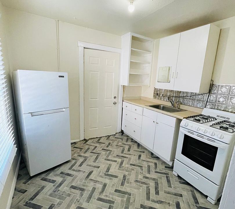2nd image of 316 6th St #5