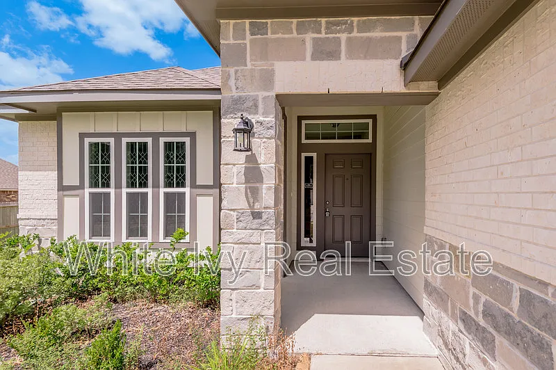 3 bed, 2.0 bath, 1698 sqft, $2,750 — Photo 3