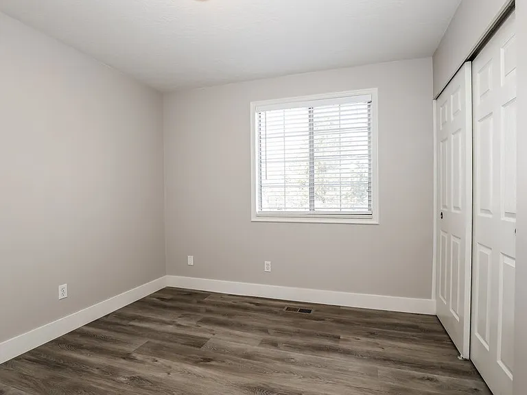 990 E Diana Hills Way — Photo 15