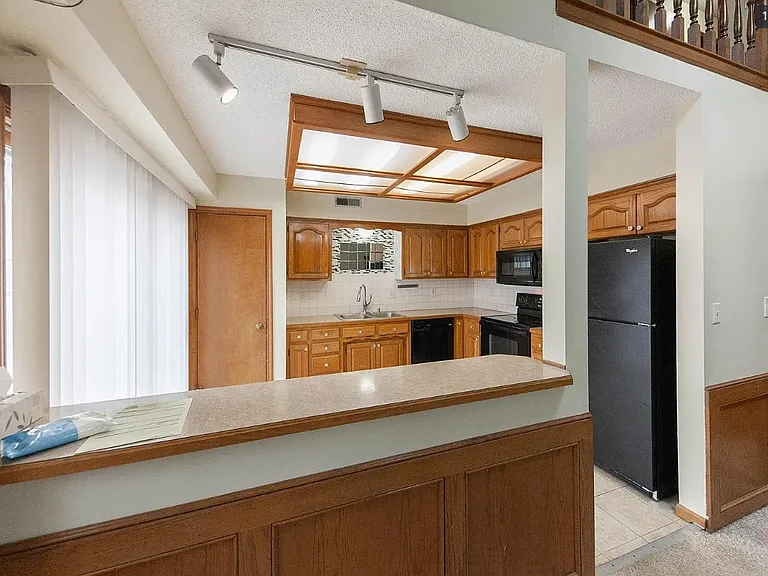 1432 Brighton Cir — Photo 15