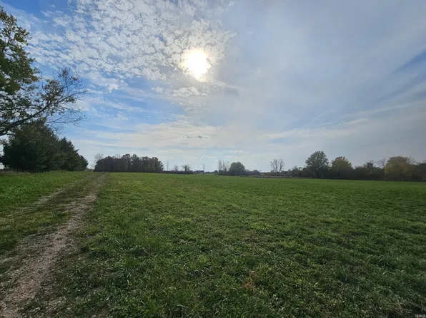 245 E 300th Rd, Portland, IN 47371