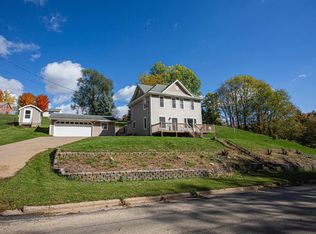 105 Cross St, Potosi, WI 53820