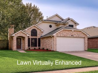 2823 Linden Ln, Grand Prairie, TX 75052