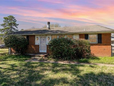 2001 Urban Dr, Greensboro, NC, 27403
