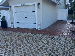 2306 Spanish Trl, Delray Beach, FL 33483