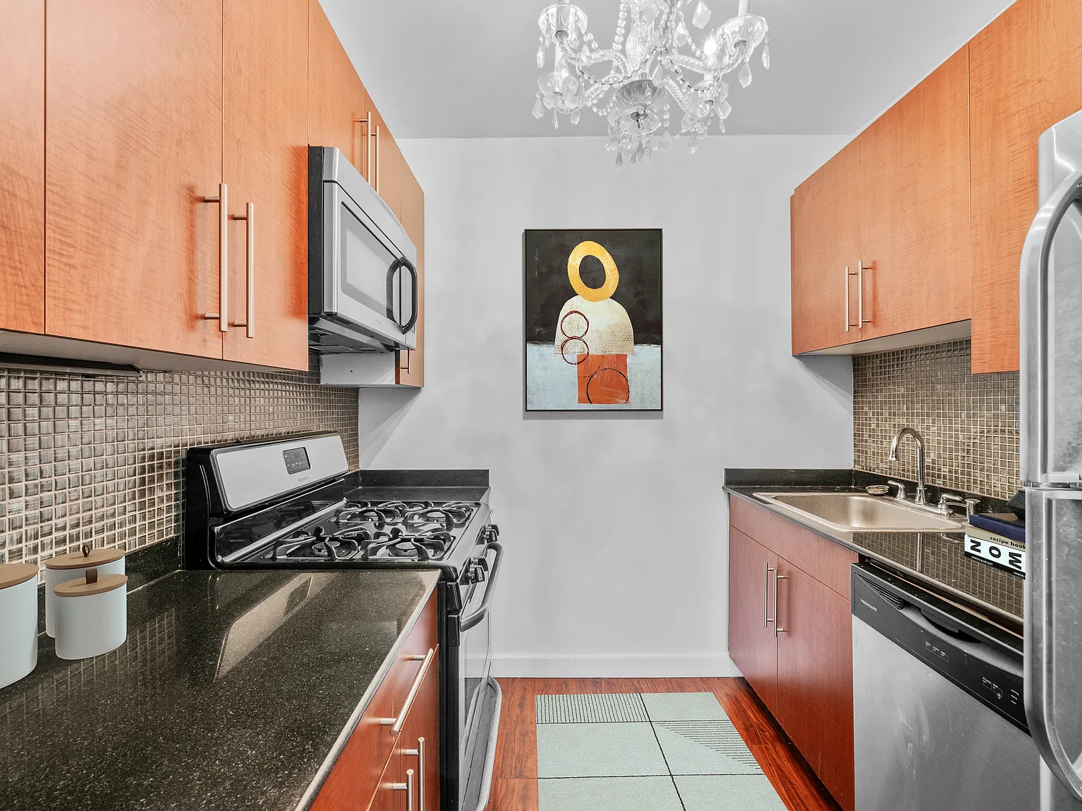 100 John Street — Photo 3