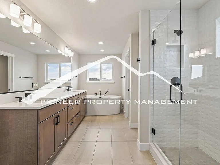 9304 Bugaboo Dr — Photo 23