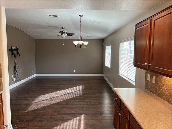 3rd image of 7804 Corn Lily Ct