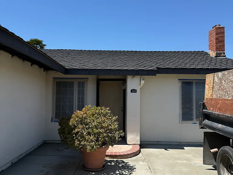 1573 Redfield Ct — Photo 2