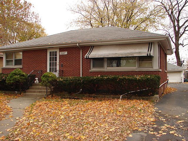 2nd image of 1127 Arthur Ave