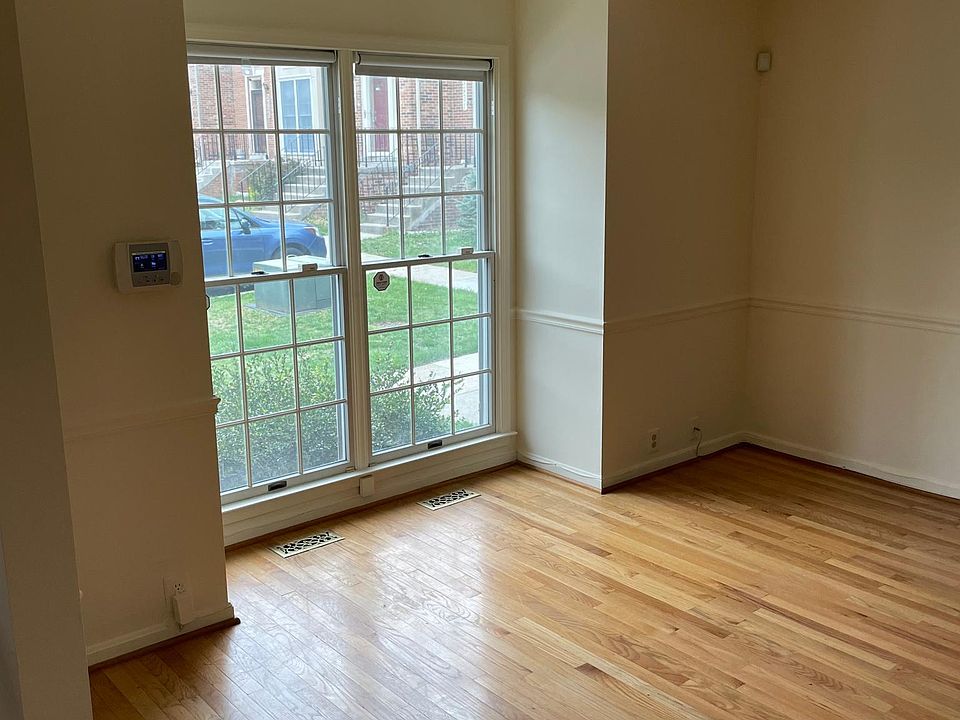 1st image of 3923 Dunes Way