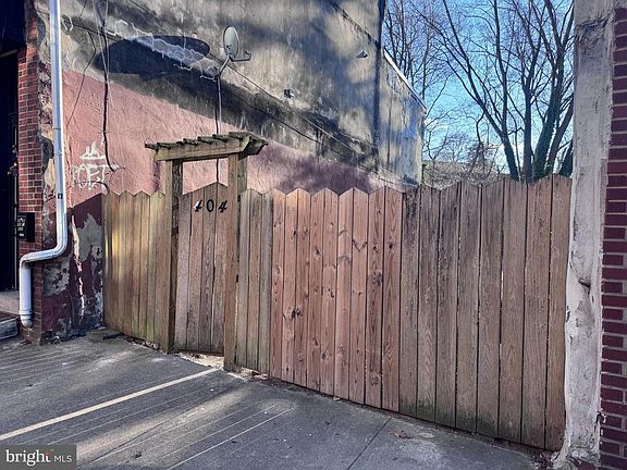 2nd image of 4040 Ridge Ave