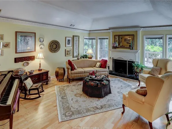 1 Maple Wood Ct, Hilton Head Island, SC 29926