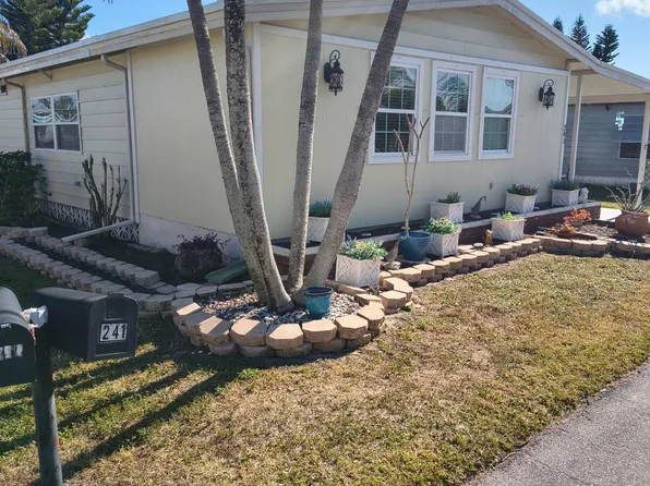 241 Caviller Ct #241, North Fort Myers, FL 33917