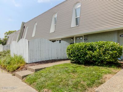 210 La Fontenay Ct, Louisville, KY, 40223