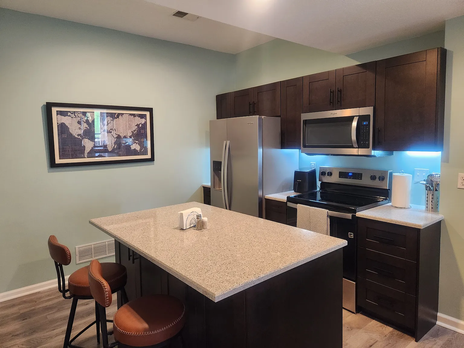 E 16th Ct, Kansas City — Photo 4