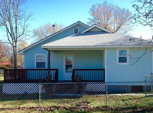 402 N 3rd St, Jay, OK 74346