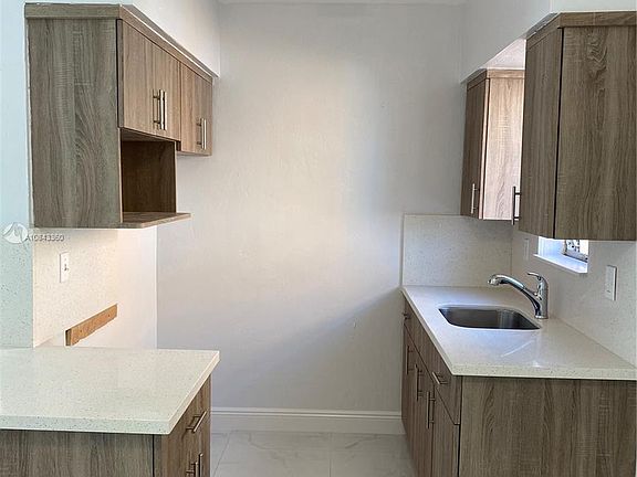3rd image of 1217 NE 127th St APT 2