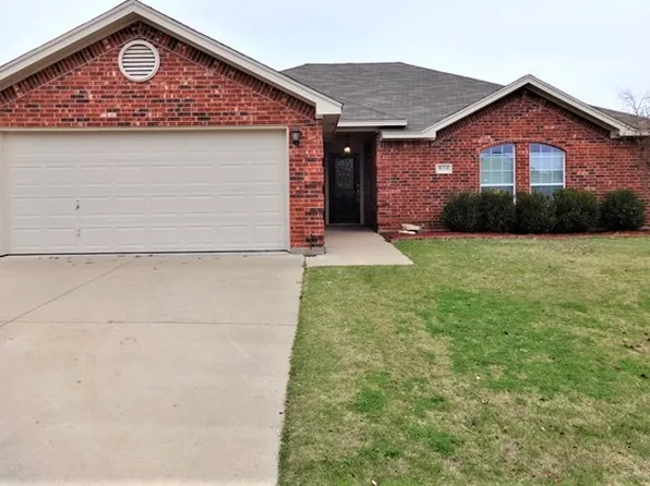 818 La Sierra Ct, Crowley, TX 76036