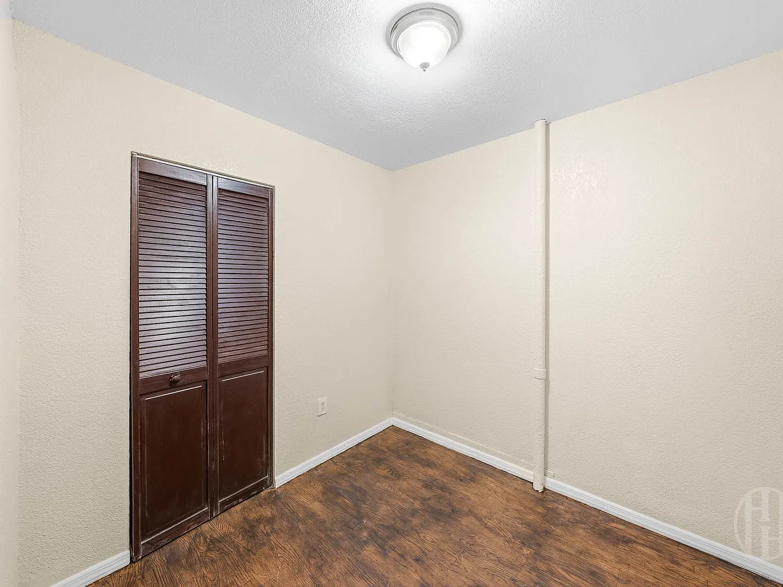 207 Hull Street — Photo 4