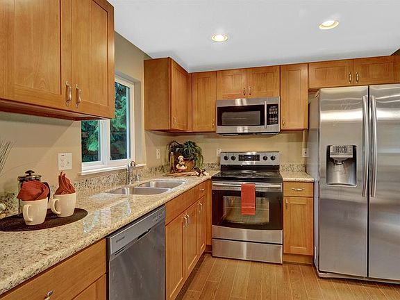 4th image of 13401 6th Ave S