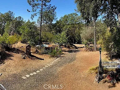 3 bed, 3.5 bath, 2538 sqft, $2,050 — Photo 3