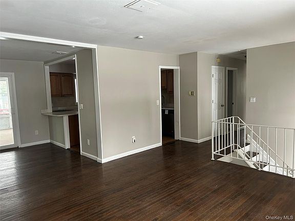 4th image of 104 SUTTON PARK Road