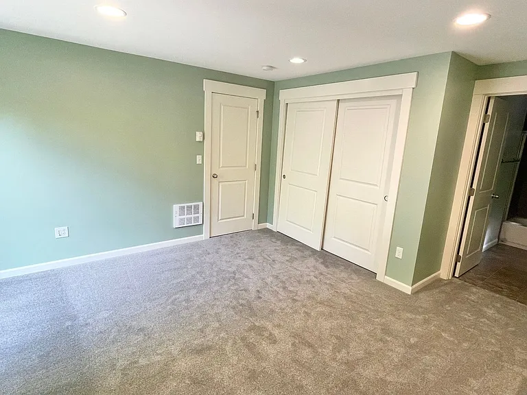 3503 NE 110th St — Photo 16