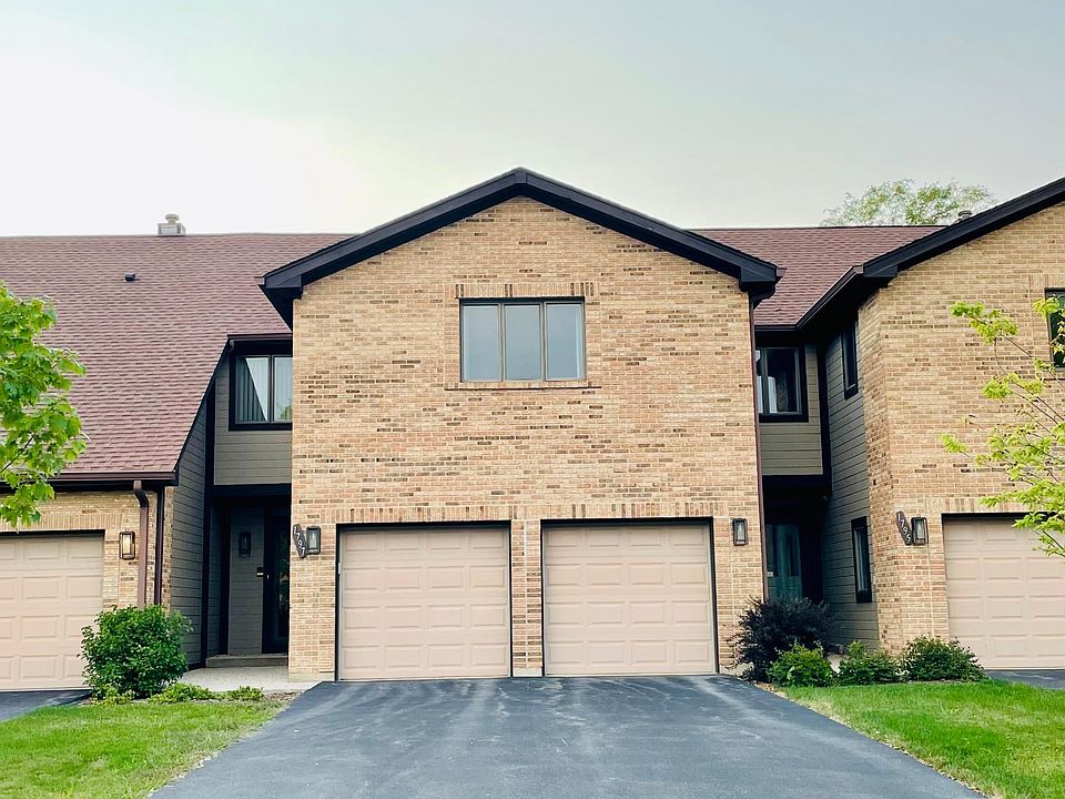 2-car garage townhouse