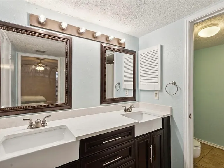 2231 Bunker Hill Dr — Photo 14