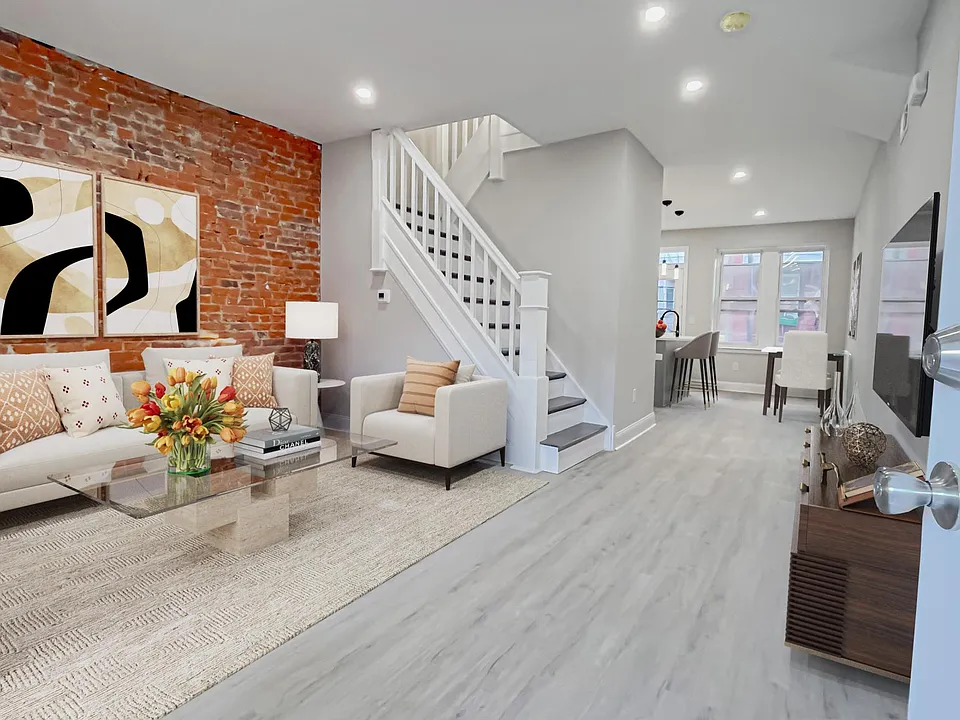 5823 Alter St