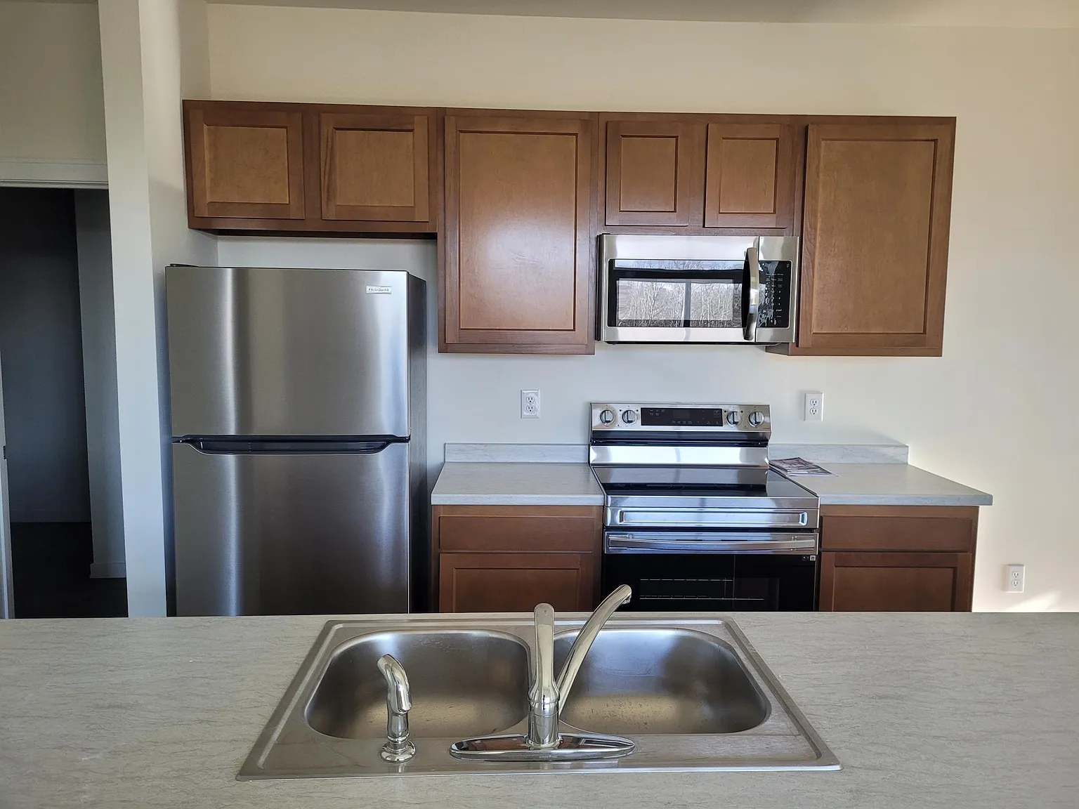 2 bed, 1100 sqft, $1,185 — Photo 3