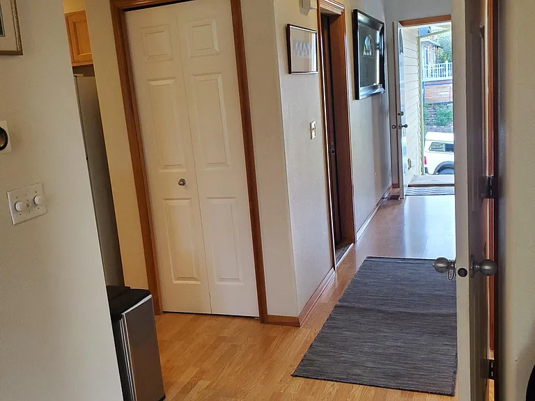 413 Maxs Pl — Photo 10